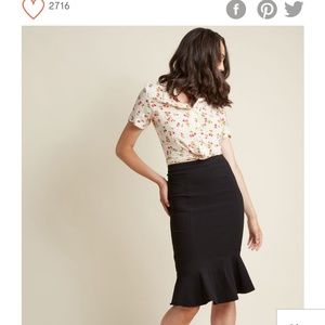Pencil skirt